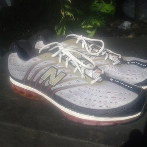 Men's New Balance 8507 Size 18